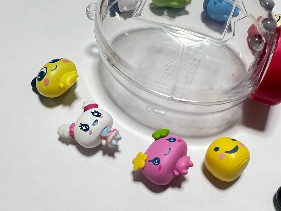 たまごっち みにたま つめほーだい！ ケース付き Tamagotchi TMGC