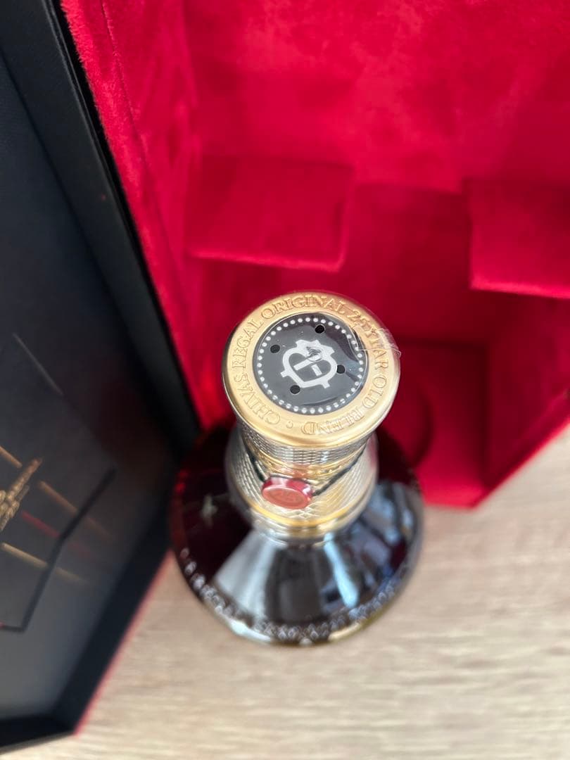 CHIVAS REGAL 25年 ブレンデッドスコッチウイスキー