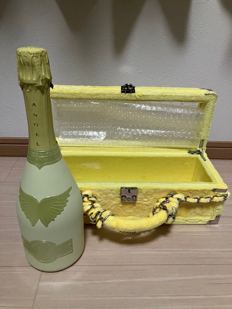 エンジェル　シャンパン ドゥミセック イエロー リミテッドサマー 新品未開封