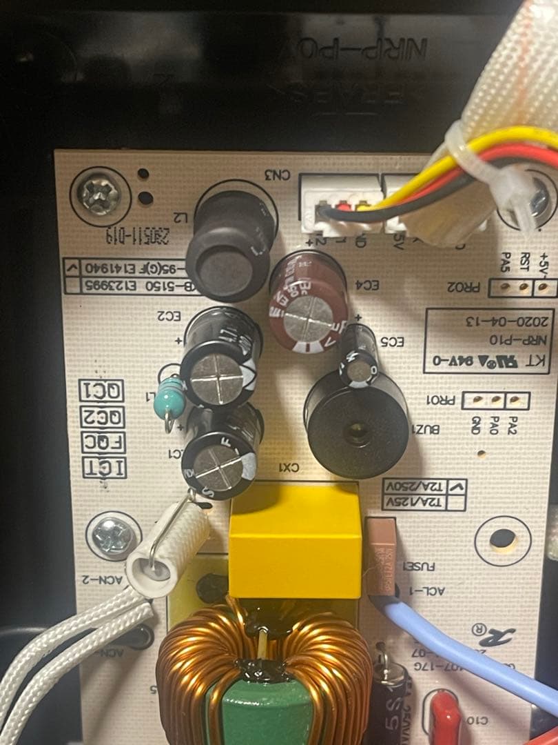 BRUNO タワー型カーボン管ヒーター グレージュ　USED