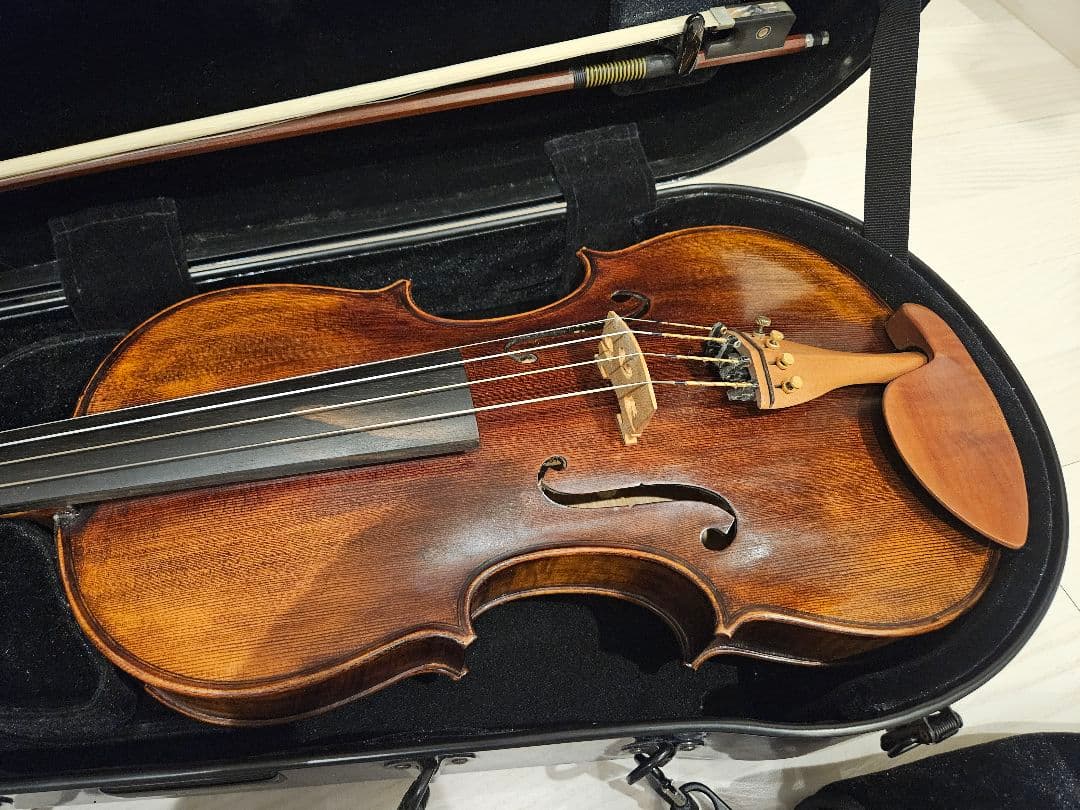 Liuxi工房 ビオラ、 カーボンマックケース、弓、肩当て付き