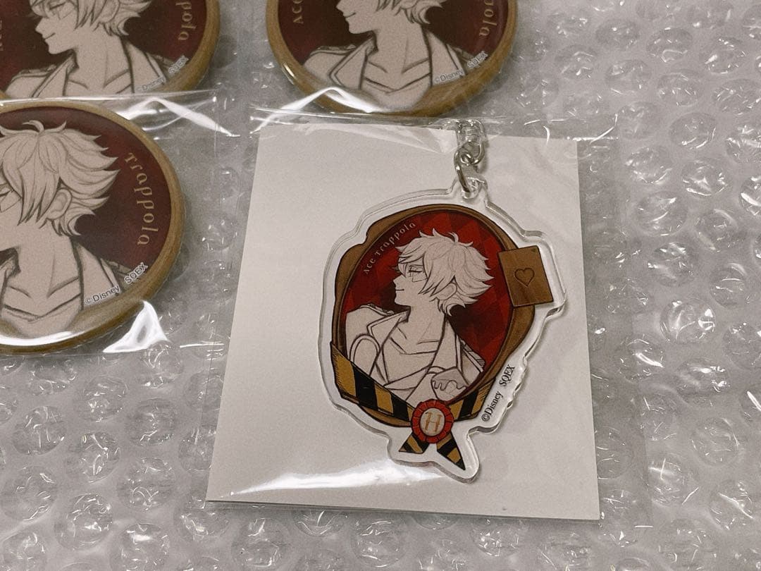 ツイステ エース トラッポラ Roman 缶バッジ アクキー まとめ