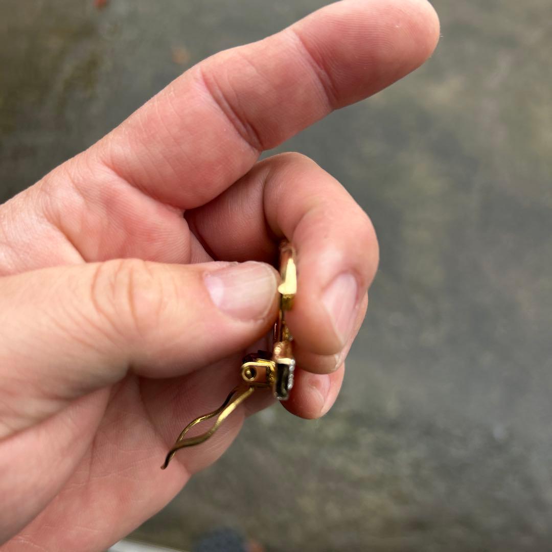 CHANEL ゴールド ダブルCロゴ ブローチ　刻印なし