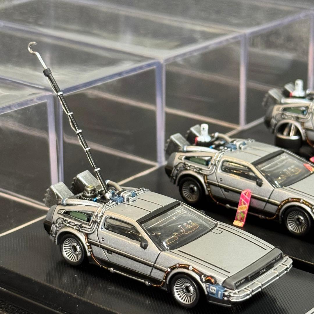 キャラウィール デロリアン Ⅰ、Ⅱ、Ⅲカスタム品 & ケース Brahim