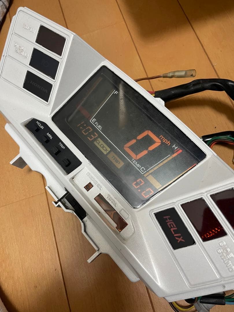 希少！　フュージョン　mf02 純正メーター改