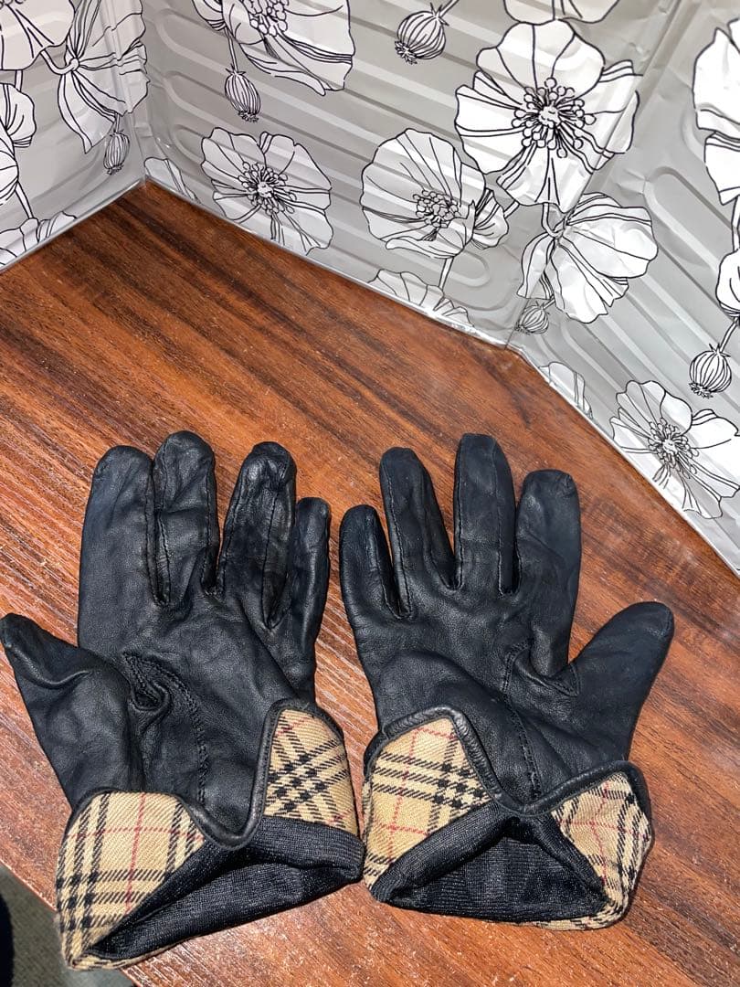 BURBERRYレザー手袋　Burberry バーバリー