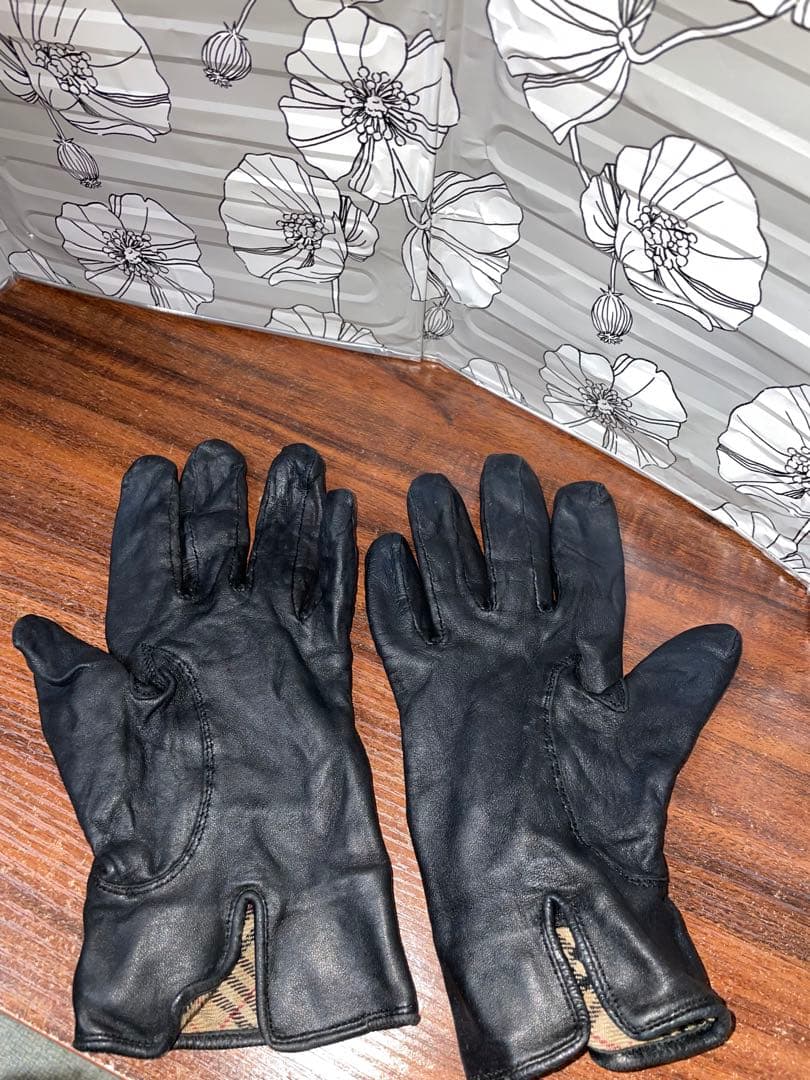 BURBERRYレザー手袋　Burberry バーバリー