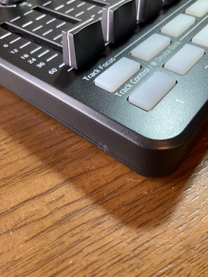 美品 Novation Launch Control XL MK2