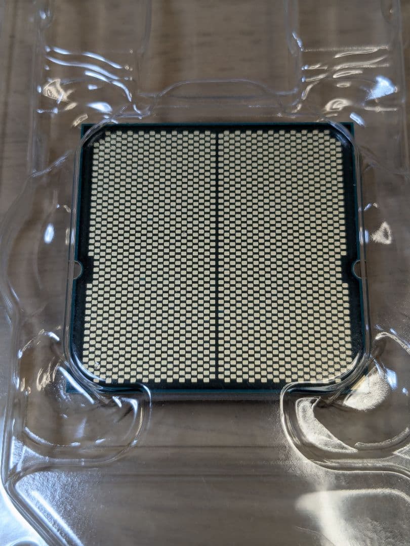 【新品未使用】 AMD Ryzen7 7800X3D バルク　(おまけ付き)