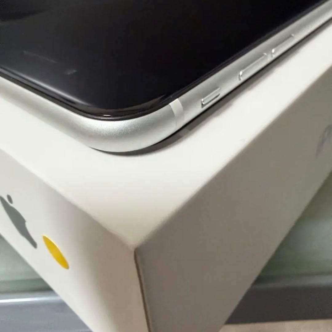 【美品】iPhone SE2 第2世代64G 本体　箱　バッテリー92%