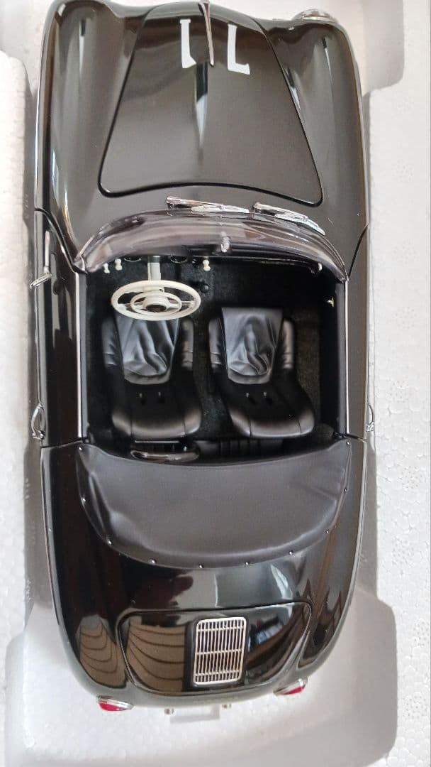 希少オートアート　1/18 ポルシェ356 スティーブ・マックィーンモデル