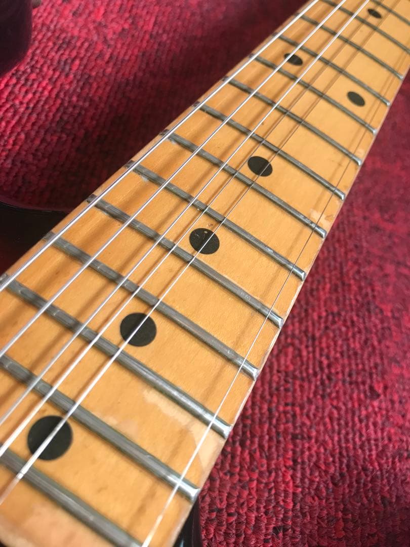 エレキギター  FOUNDER　ストラトタイプ