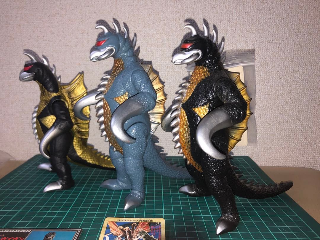 ガイガン タグ付き3種類★バンダイフィギュア ゴジラ対ガイガン ゴジラシリーズ