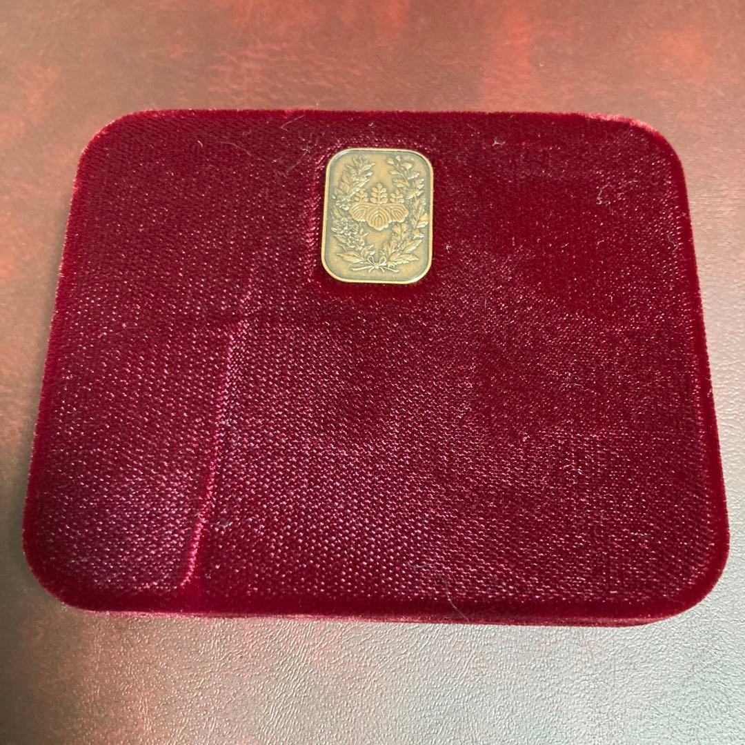 天皇陛下御在位60年記念　記念メダル（純銀）【専用ケース入り】