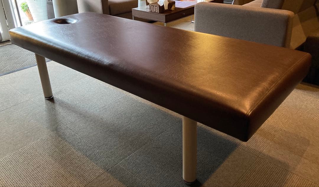 高田ベッド（有孔）　マッサージ　エステ　整体　長さ180×幅70×高さ50cm