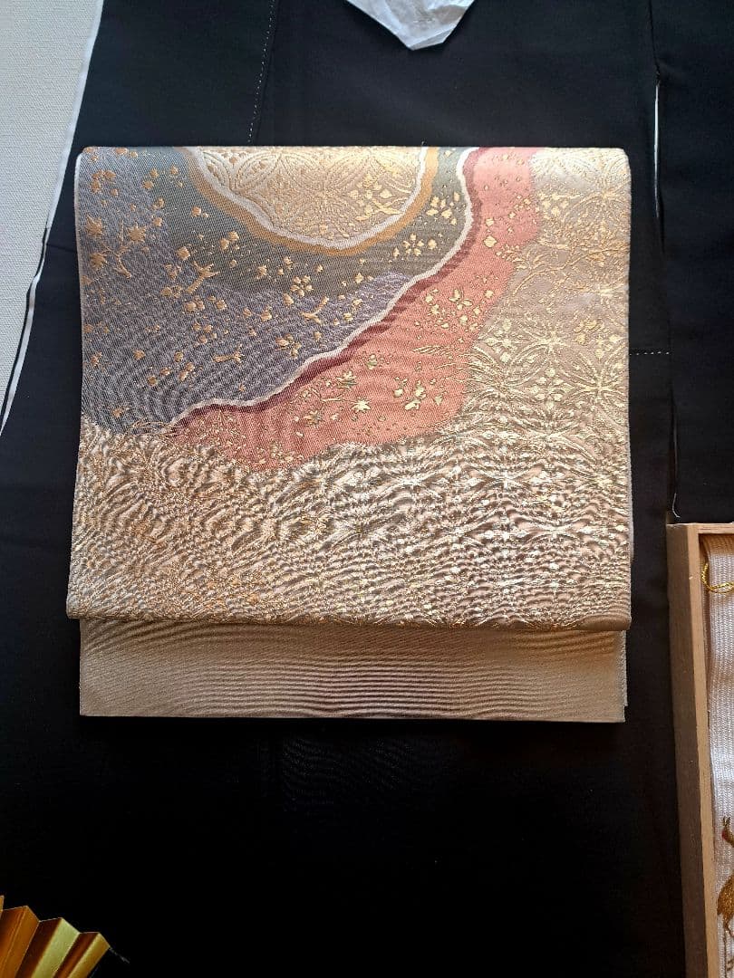 未使用❇️豪華総刺繍黒留袖　スワトウ刺繍、相良刺繍　 比翼仕立て　フルセット