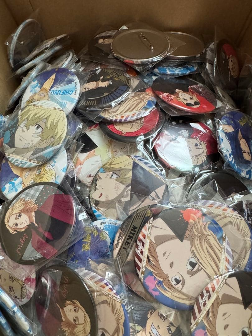 3日間限定半額セール！！！グッズ　大量　缶バッジ多め　100点以上　早いもの勝ち