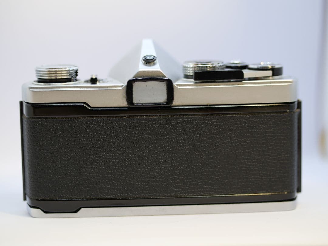 Olympus フィルム一眼レフカメラ F.Zuiko 50mm