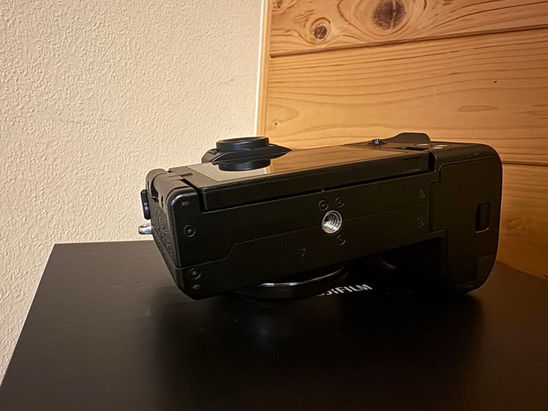 美品FUJIFILM X-S20 本体、非純正バッテリー2個＋チャージャー