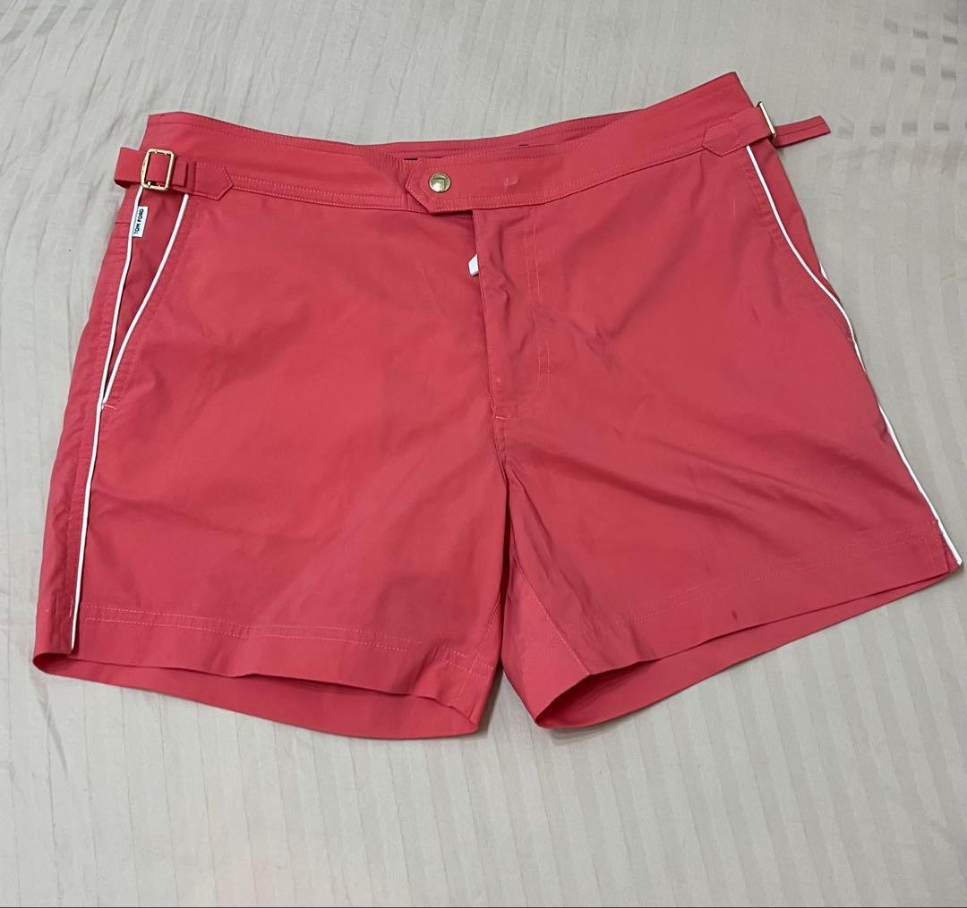 【着用1度】TOM FORD 赤 ショートパンツ　水着