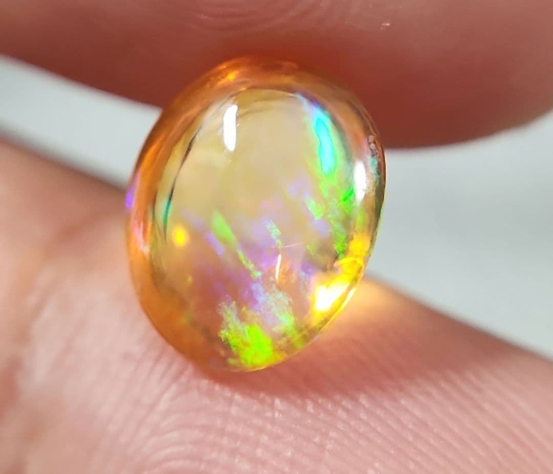 天然ファイアーオパール 2.440ct