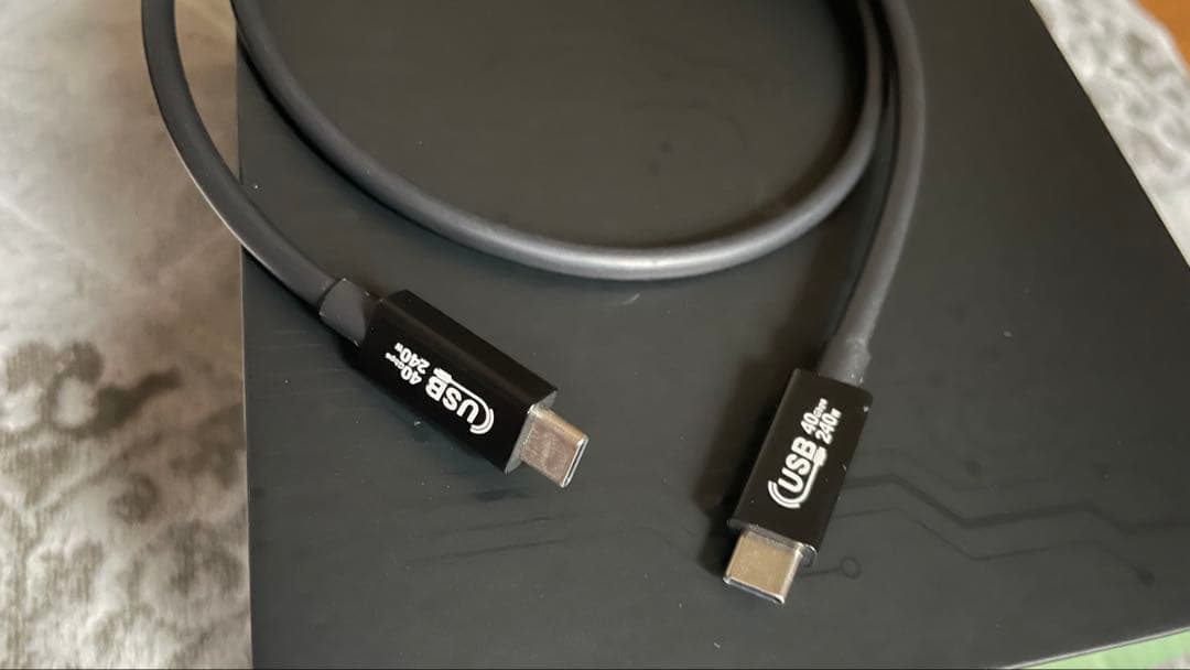 AOOSTAR XG76 EGPU RX7600M OCuLinkとUSB4接続