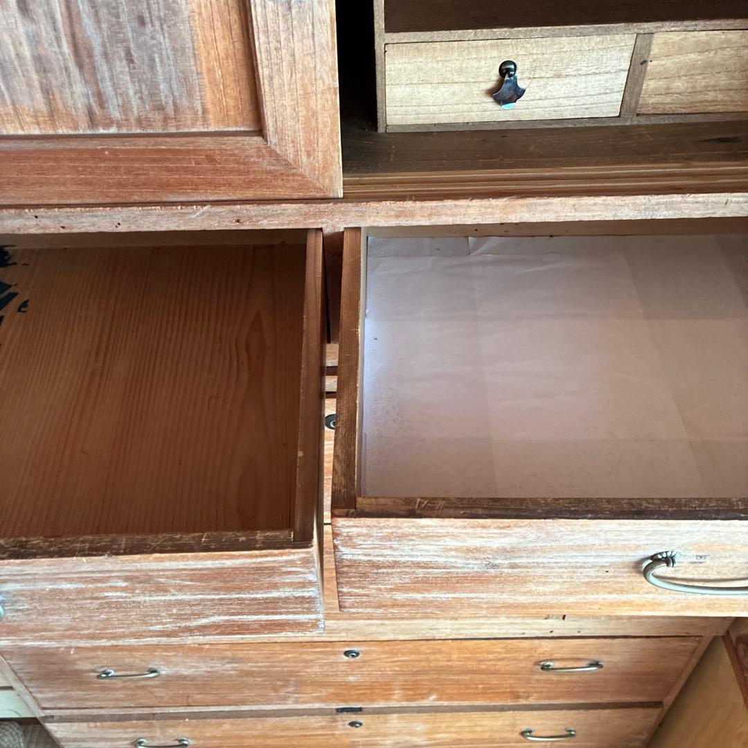 桐タンス　① 木製引き出し付き収納棚