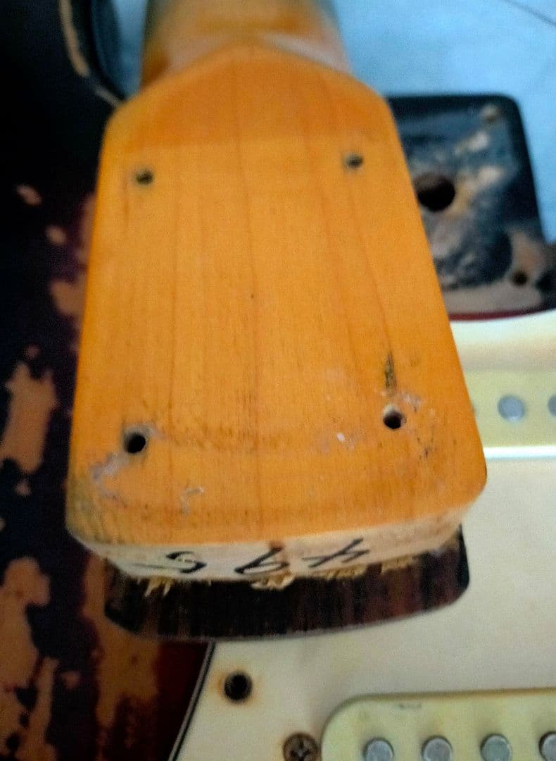 今月迄の出品【ラッカー塗装】ストラトキャスター　ビンテージ ハードレリック