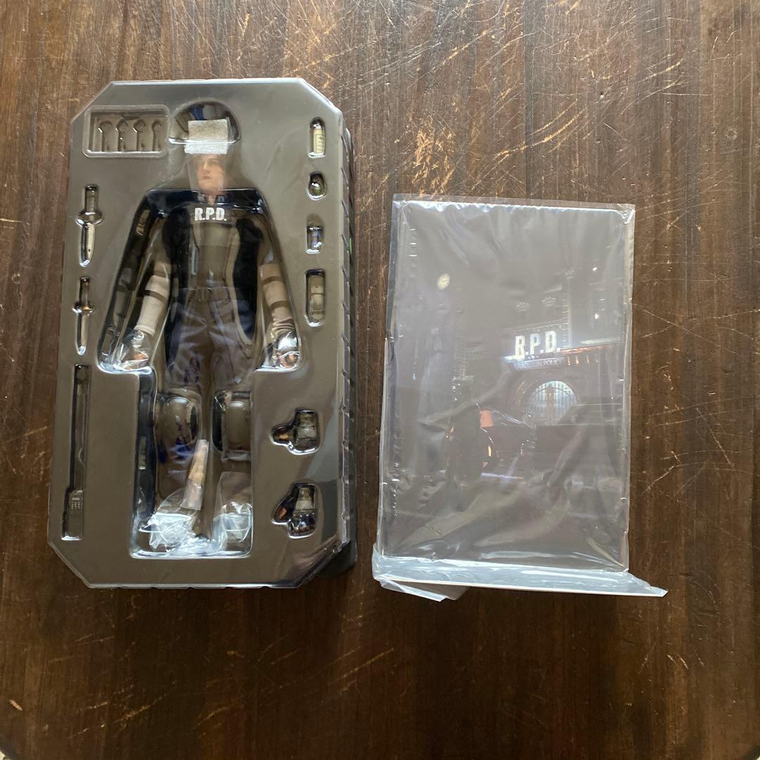 damtoys ダムトイズ　BIOHAZARD RE:2 レオン 　1/6