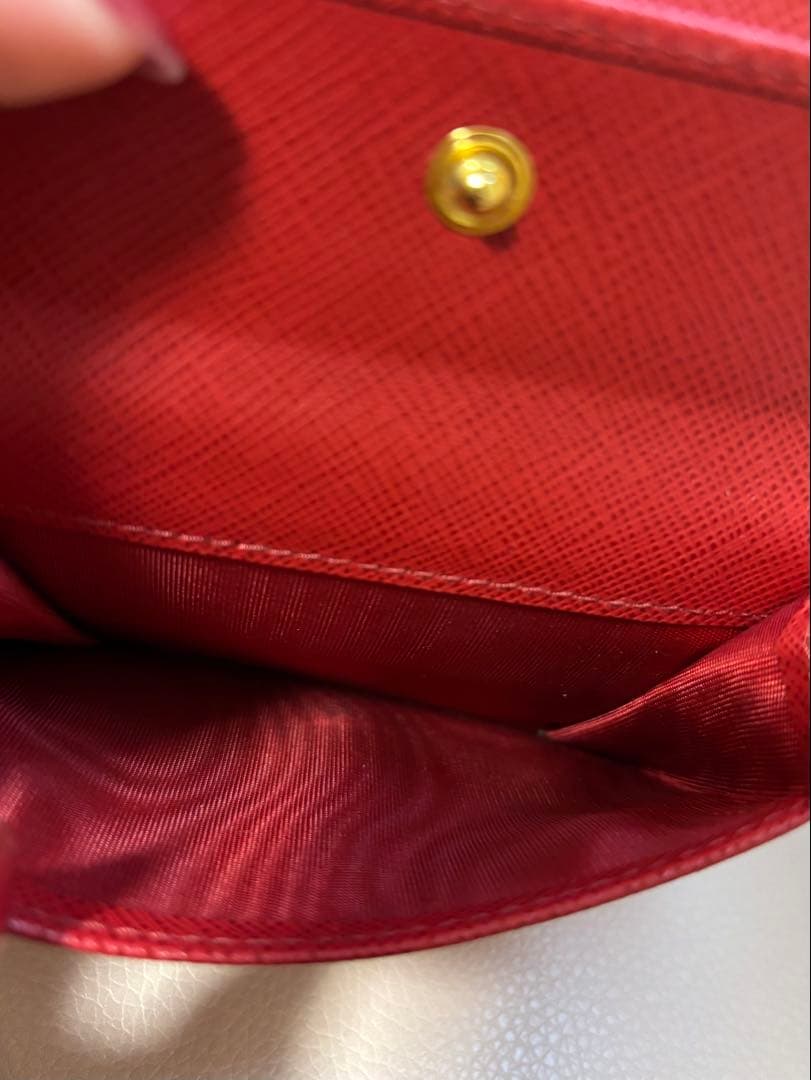 PRADA 二つ折り財布　レッド　ゴールド　1MV204 ゴールドライン