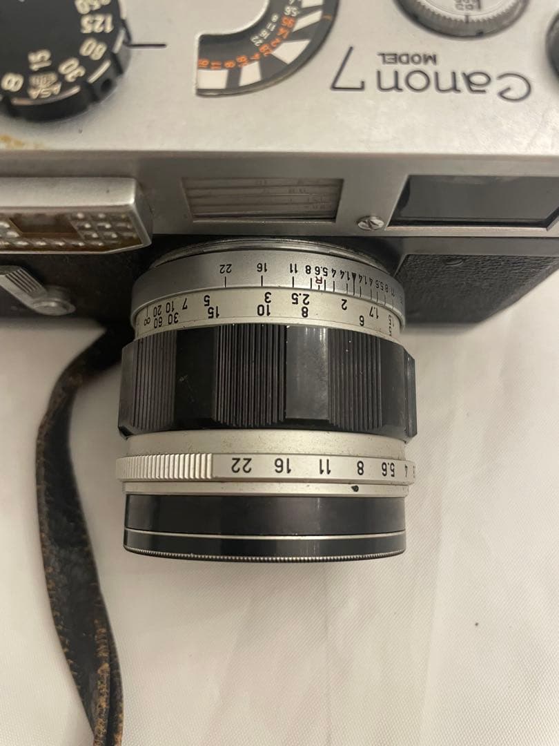 ❷Canon7 キャノン　レンズ付き 一眼レフ　フィルムカメラ
