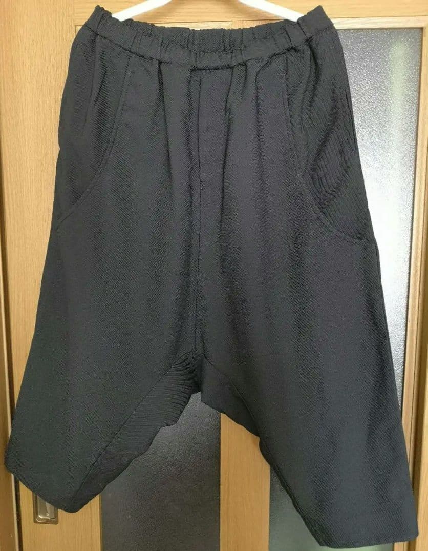 土日祝日セールブラックコムデギャルソン ストライプ織り サルエルパンツ