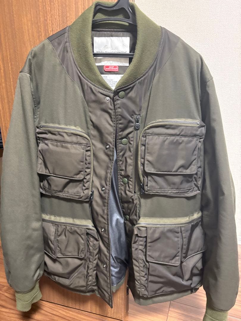 ホワイトマウンテニアリング　アウター　ジャケット　ダウン　カーキ　サイズ1