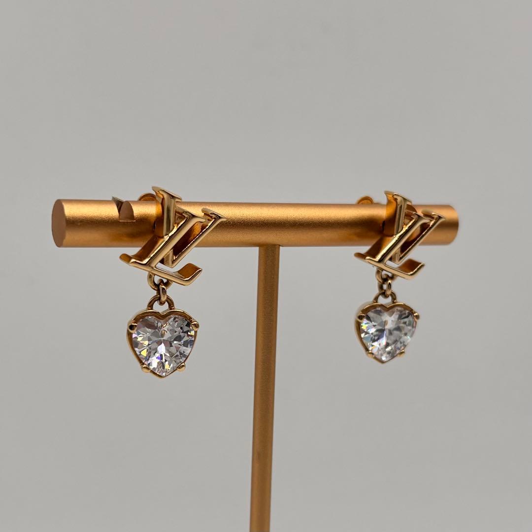 【極美品】LV ルイヴィトン ピアス LVアイコニック ハート M02385