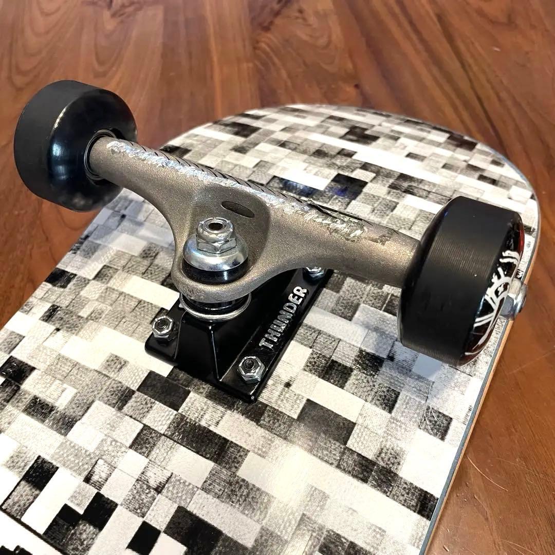 スケートボード　コンプリート　スケボー　8インチ サンダートラック　ホッケー