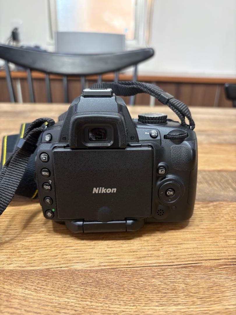 【美品】Nikon D5000 完動品　デジタル一眼レフカメラ