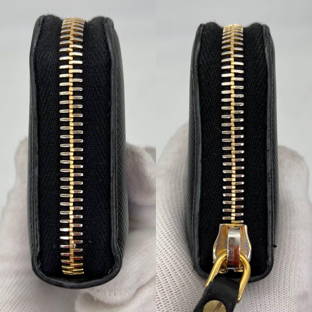 PRADA ケース カードケース ラウンドファスナー ロゴ金具 付属品付き