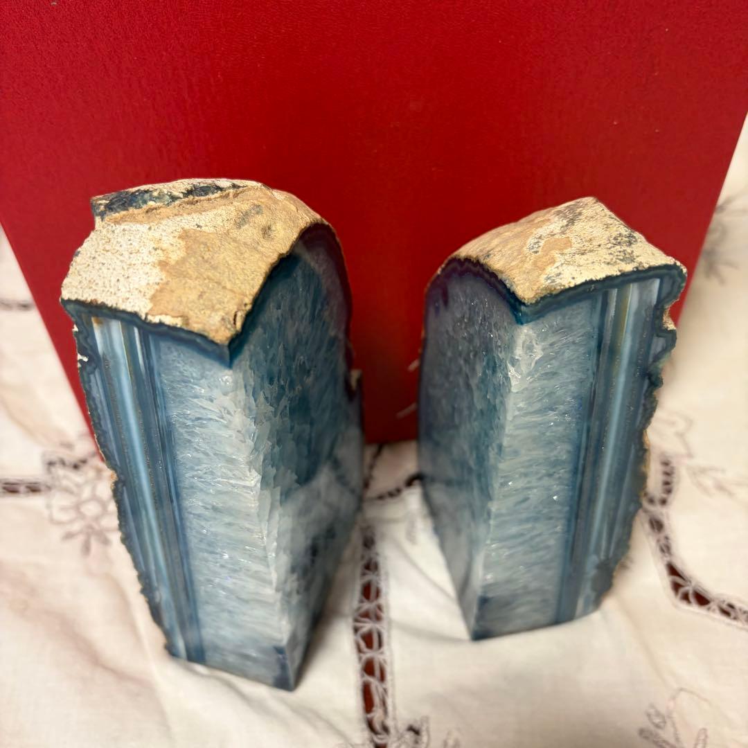 ブルーメノウ（青瑪瑙）本立て・鑑賞用約2.5kg　原石アゲート