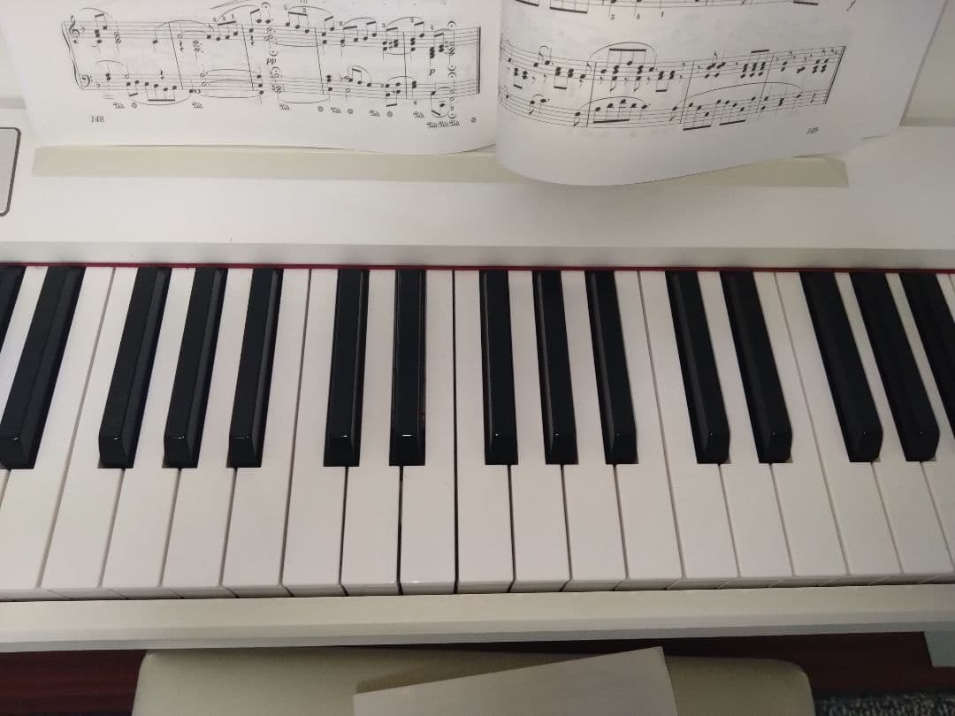 ｉ　 電子ピアノ　KORG　LP-380