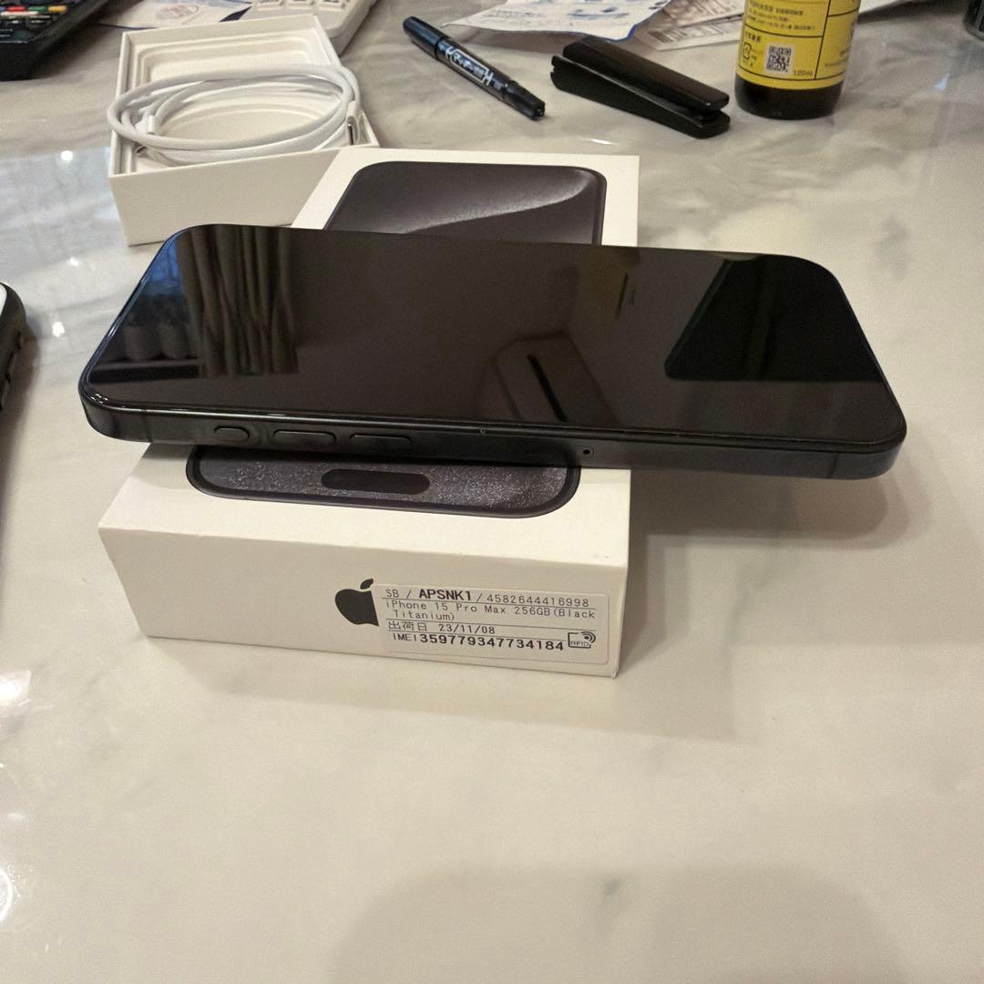 Apple iPhone ブラック 本体