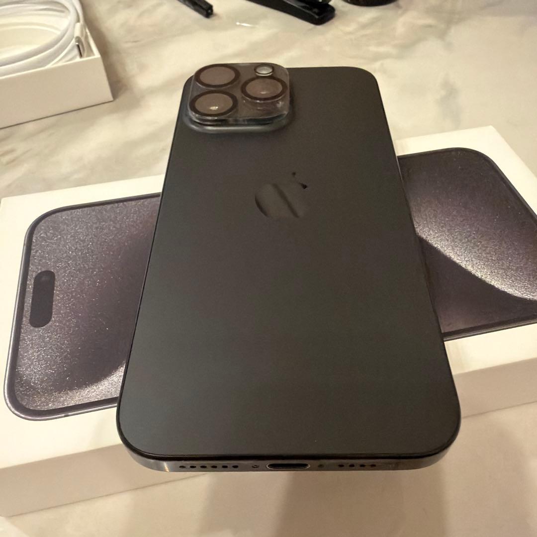 Apple iPhone ブラック 本体