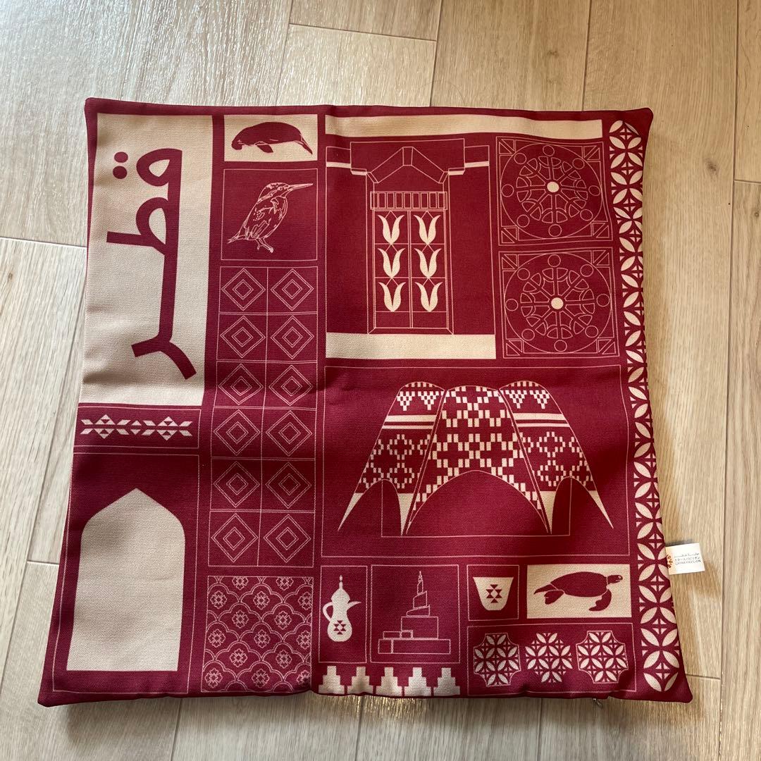 カタールパビリオン　クッションカバー