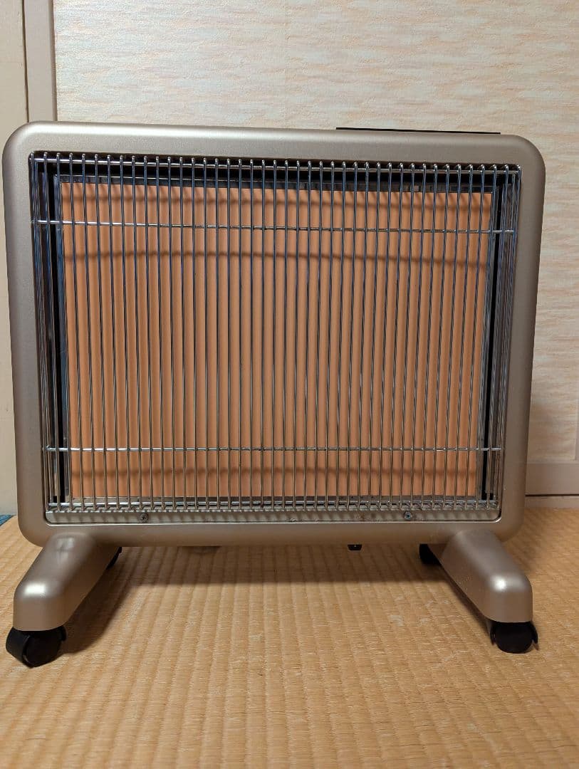 サンルミエ　遠赤外線暖房機 タイマー付き