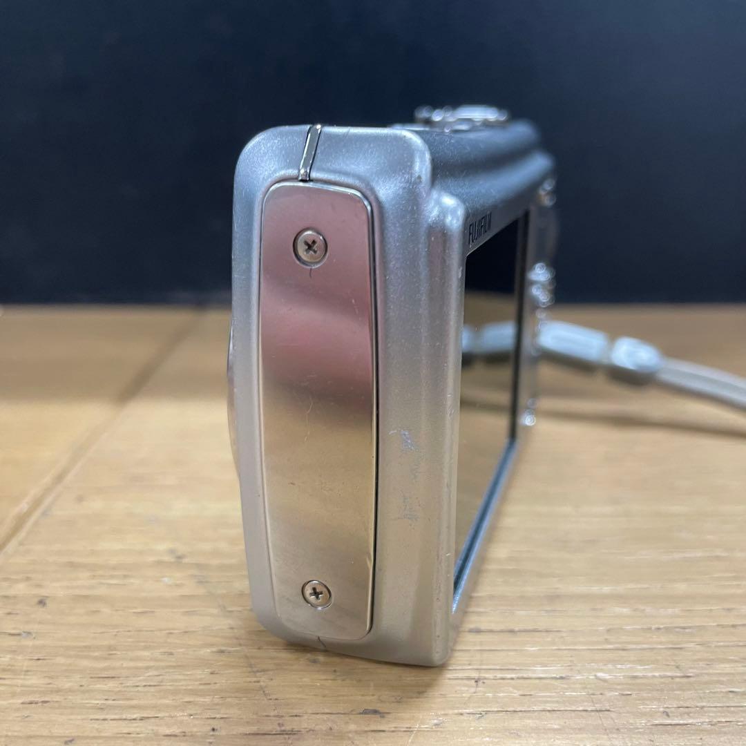 動作品 FUJIFILM Finepix F100fd コンパクトデジタルカメラ