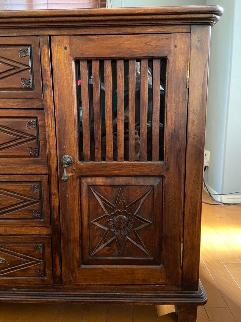 木製ヴィンテージキャビネット　アジアン風　サイドボード