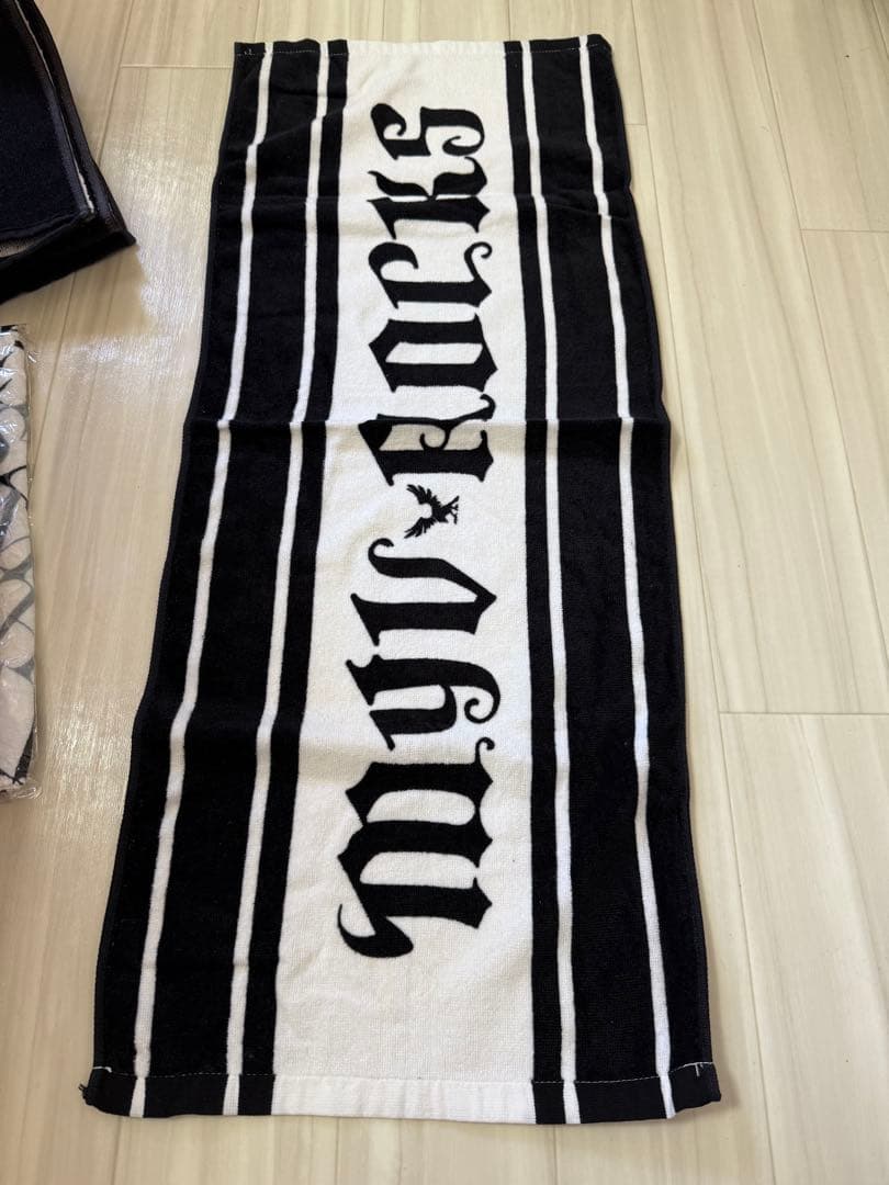 MIYAVI グッズ　まとめ売り　タオル　Tシャツ　ニット帽　25点　バラ売可