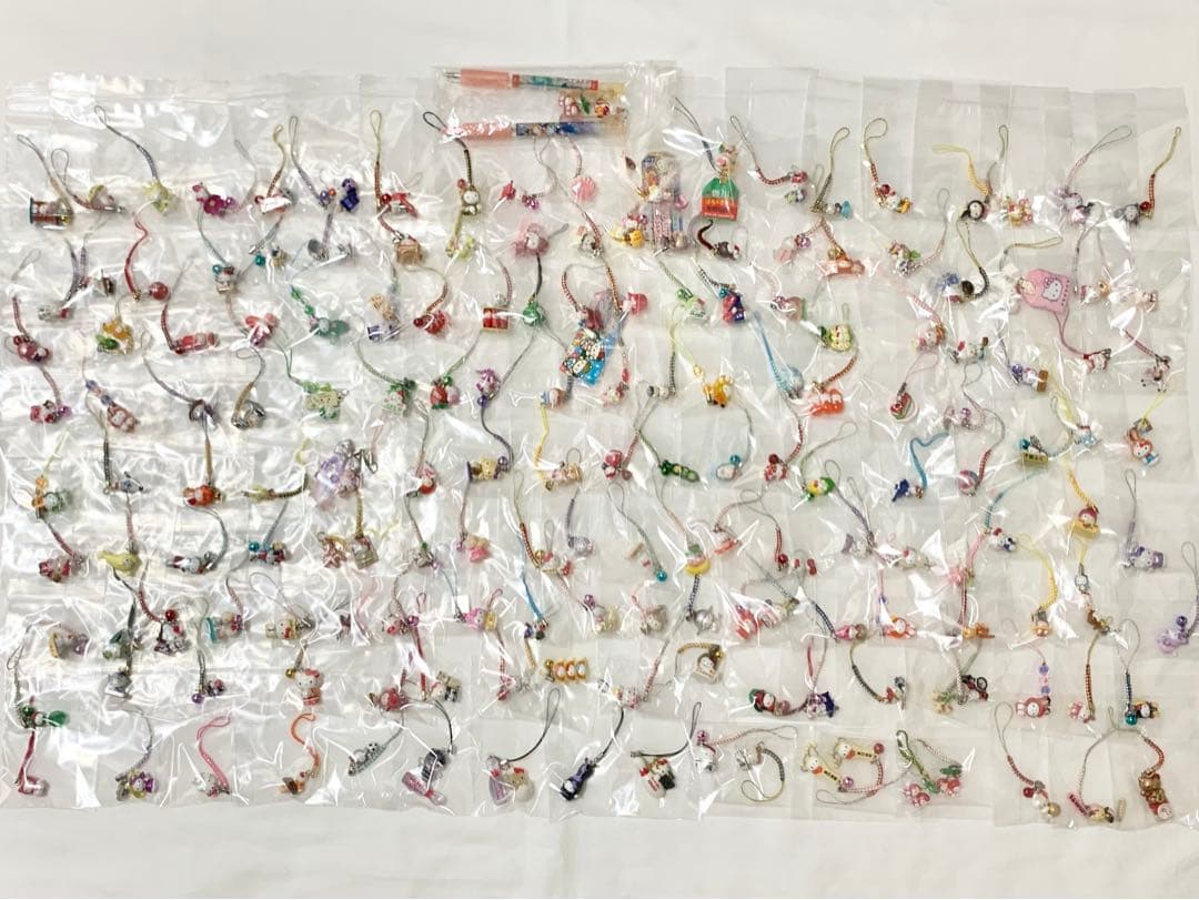 ご当地キティ　キーホルダー　ストラップ　ペン　170個セット　サンリオ