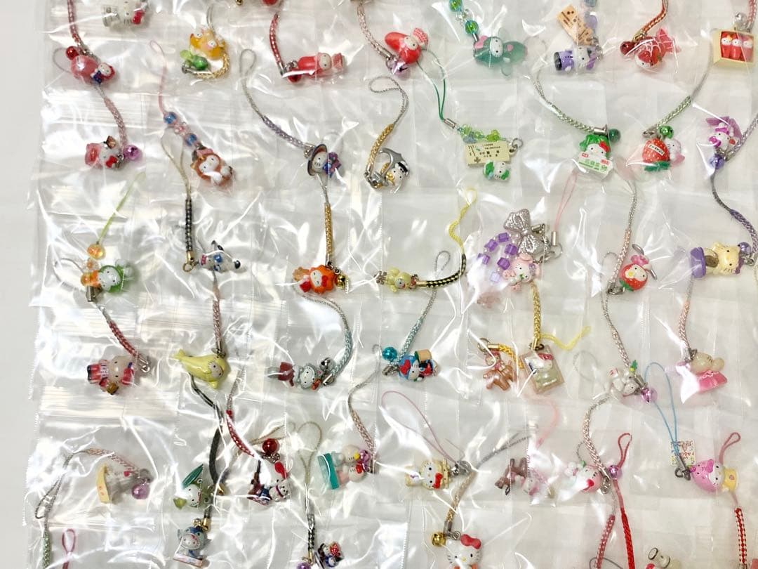 ご当地キティ　キーホルダー　ストラップ　ペン　170個セット　サンリオ