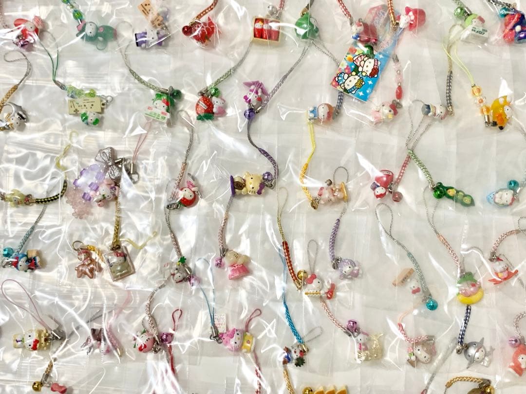 ご当地キティ　キーホルダー　ストラップ　ペン　170個セット　サンリオ