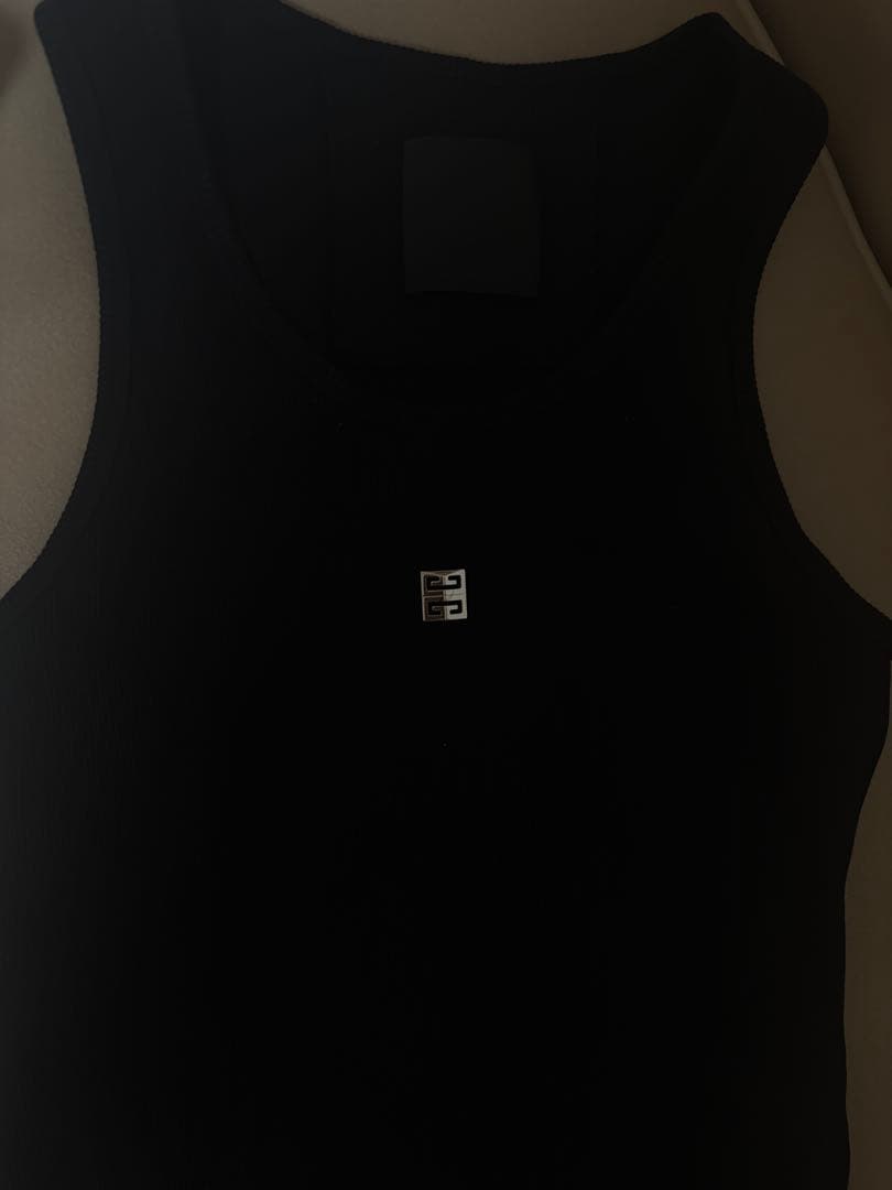 今日のみ値下げGIVENCHY タンクトップ　ジバンシイ　ブラック　正規品